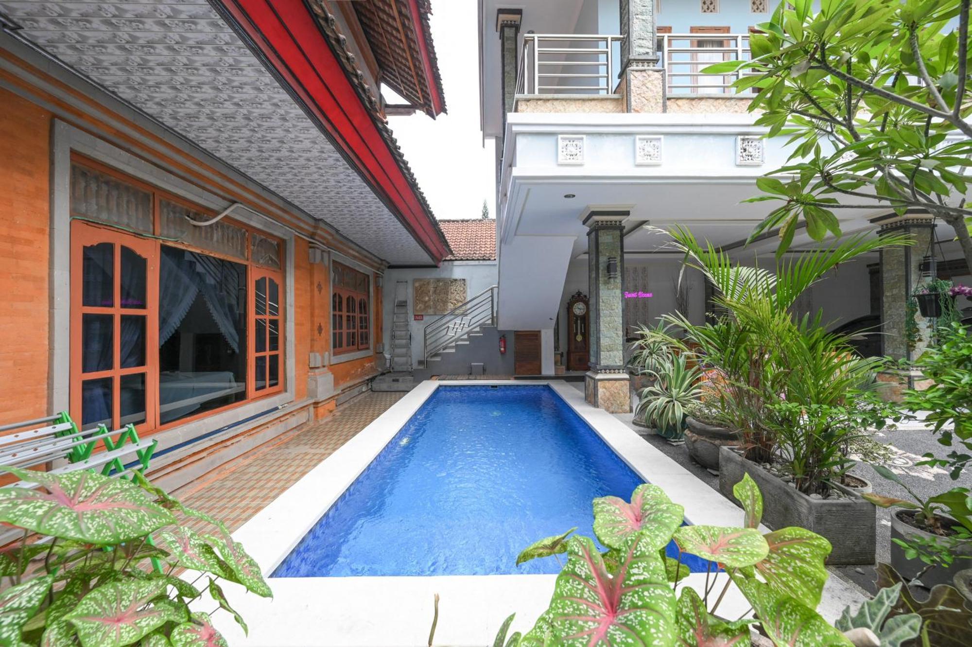 Ceria Guesthouse Seminyak Mitra Reddoorz Buitenkant foto