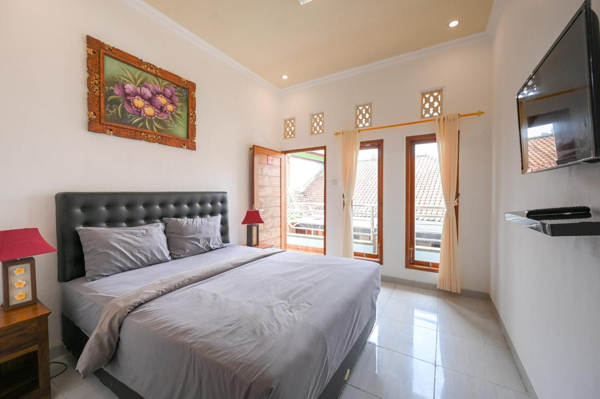 Ceria Guesthouse Seminyak Mitra Reddoorz Buitenkant foto
