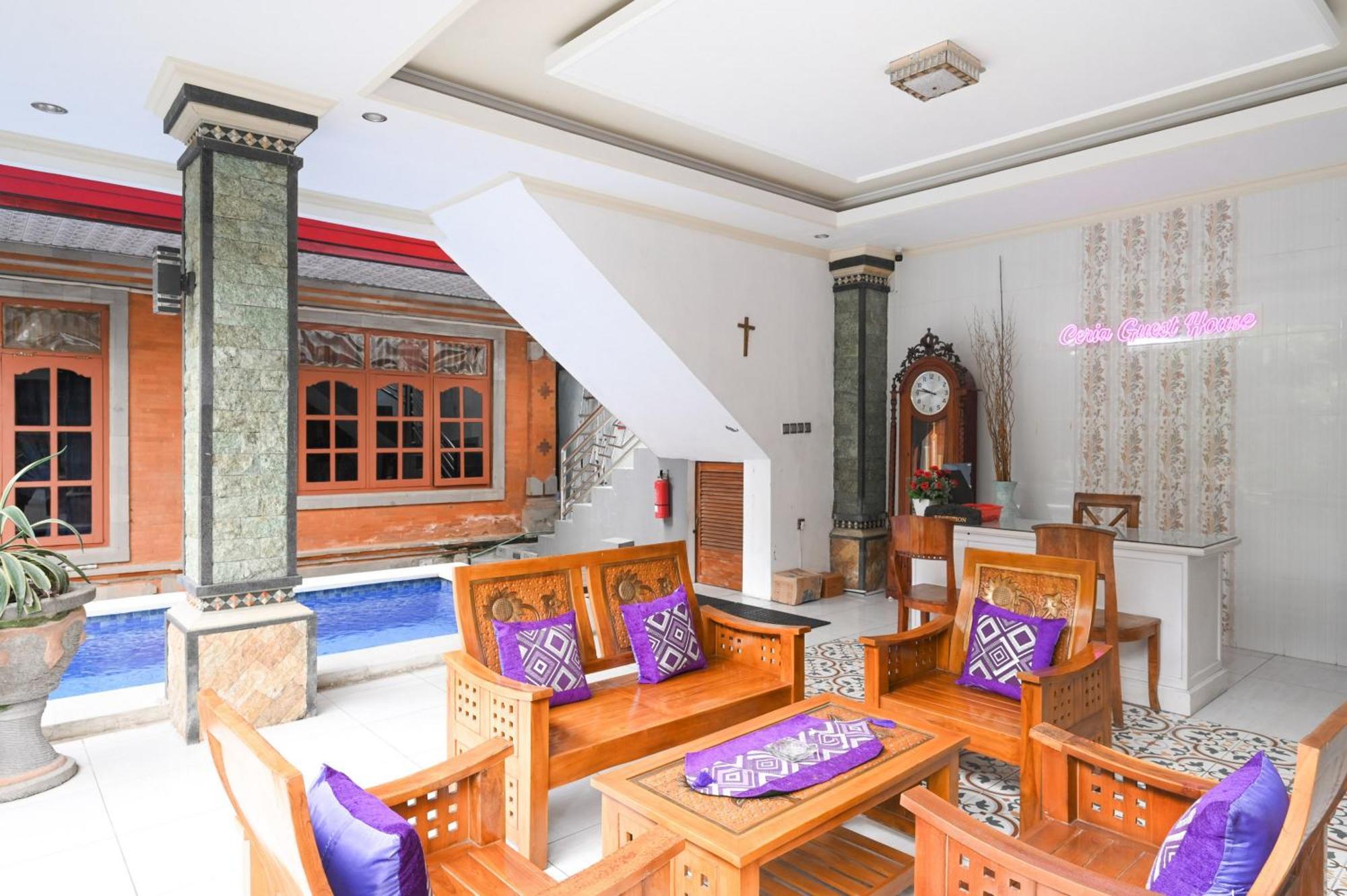 Ceria Guesthouse Seminyak Mitra Reddoorz Buitenkant foto